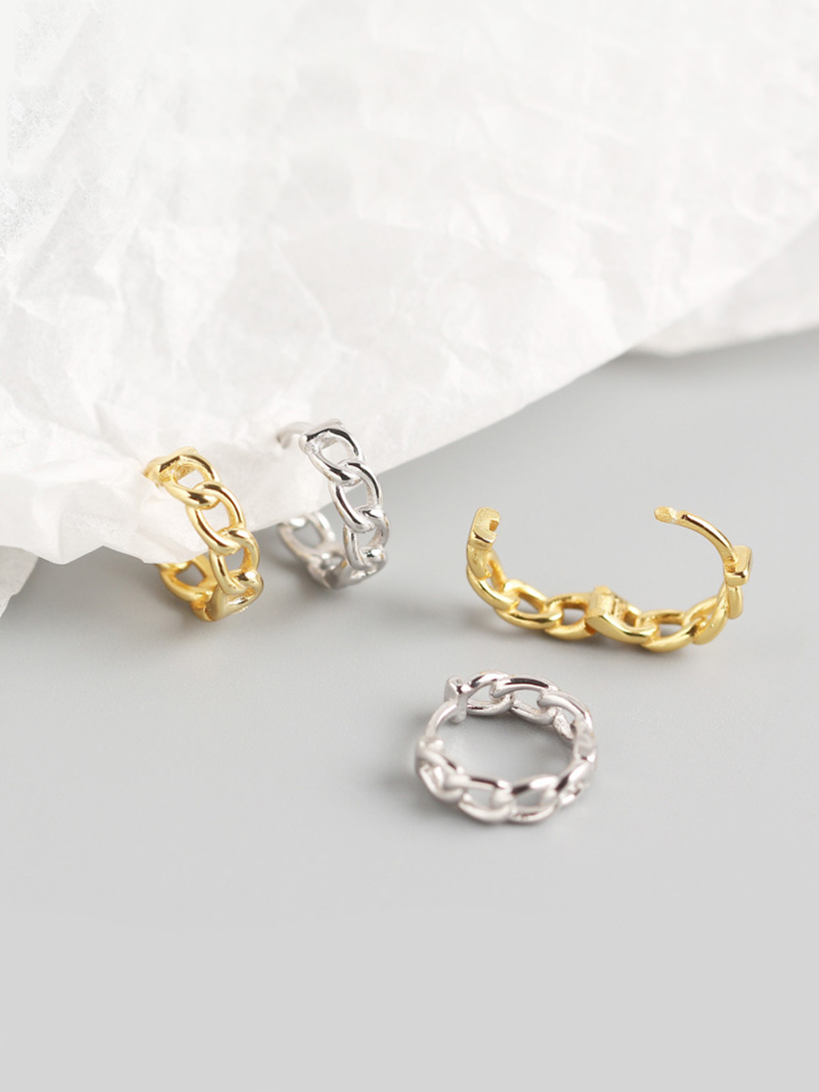 HUGGIE Chain Hoop Earrings